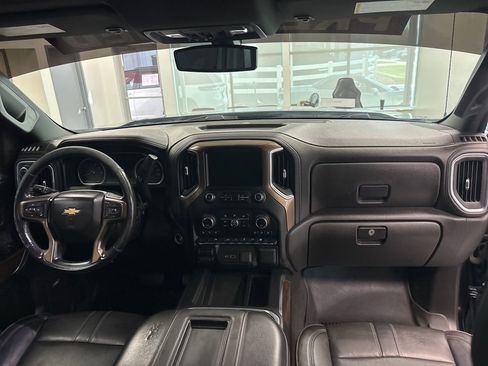 Used 2022 Chevrolet Silverado 1500 High Country AWD/4WD image 11