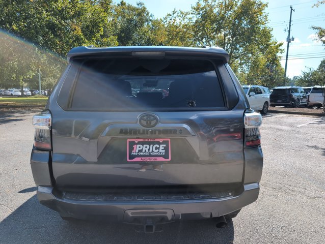 Used 2020 Toyota 4Runner SR5 Premium w/ Moonroof Package RWD image 6