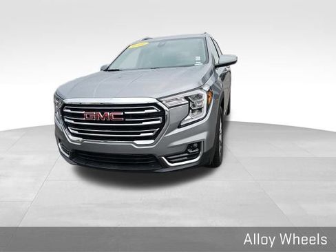 Used 2024 GMC Terrain SLT FWD image 9