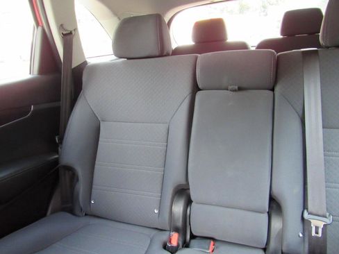 Used 2019 Kia Sorento AWD image 8