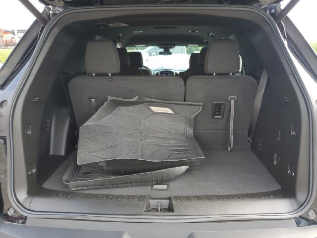 Used 2023 Chevrolet Traverse LT FWD image 11