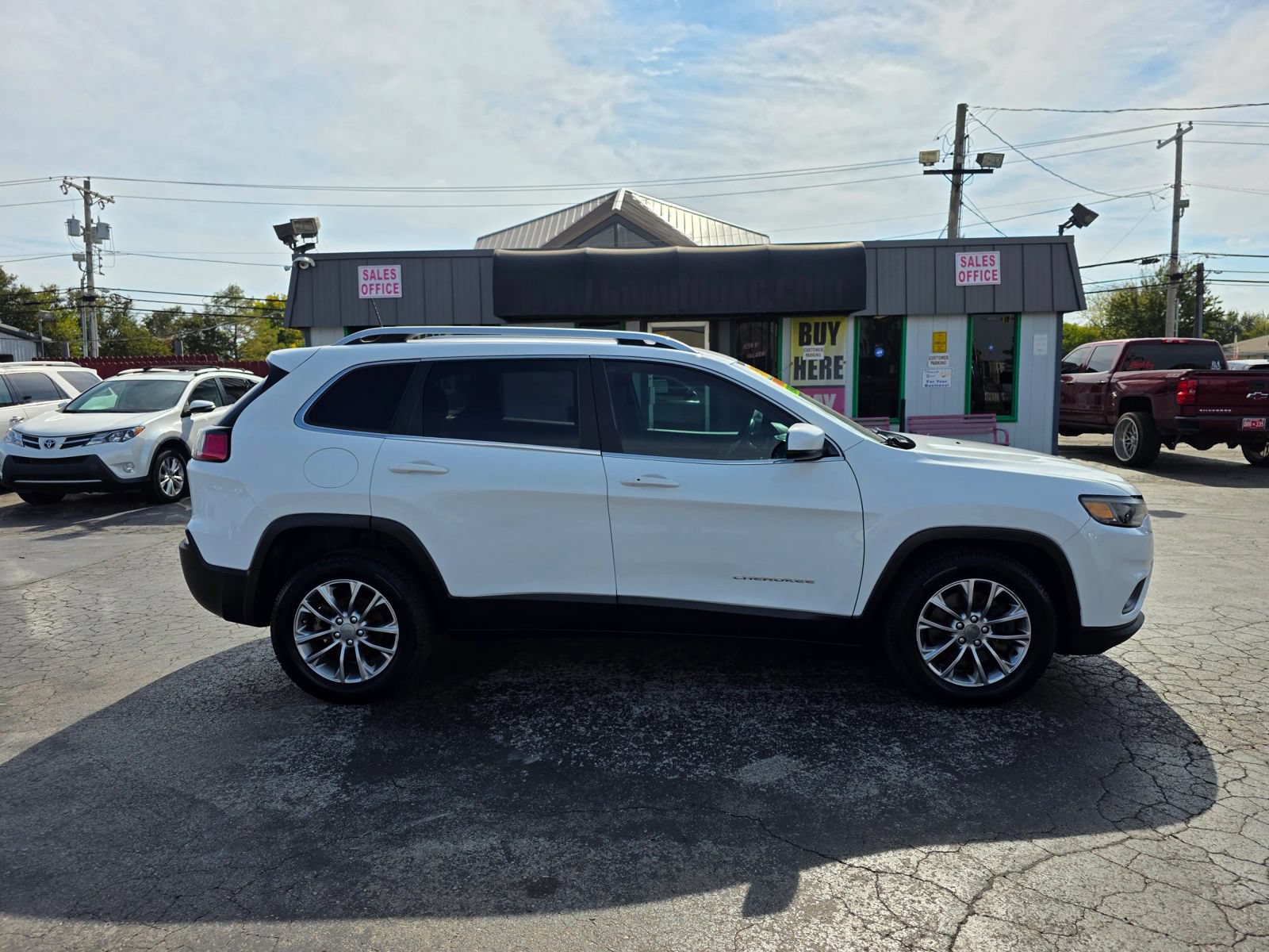 Used 2019 Jeep Cherokee Latitude Plus FWD image 22