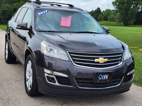 Used 2017 Chevrolet Traverse LT w/ Style and Technology Package AWD/4WD image 5