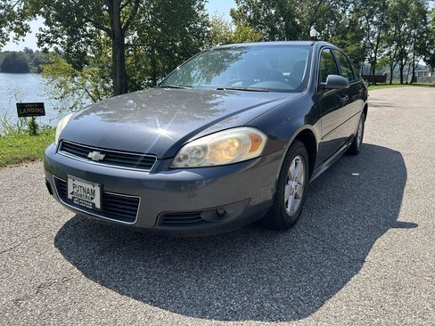 Used 2010 Chevrolet Impala LT FWD image 1