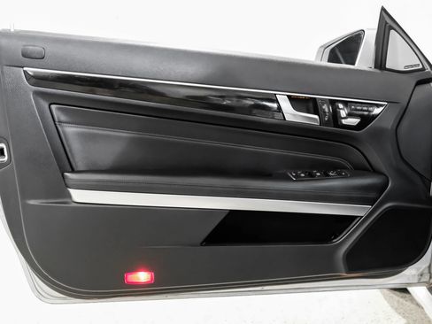 Used 2014 Mercedes-Benz E 550 Cabriolet image 43