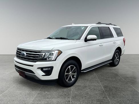 Used 2020 Ford Expedition XLT w/ Equipment Group 202A image 3