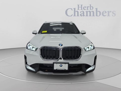 Used 2023 BMW X1 xDrive28i w/ Premium Package AWD/4WD image 2