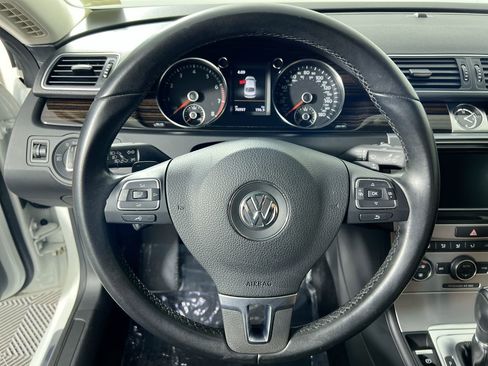 Used 2017 Volkswagen CC R-Line Executive image 15