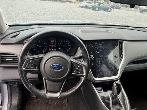 Used 2024 Subaru Outback Premium AWD/4WD image 10