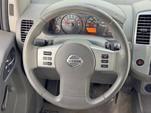 Used 2015 Nissan Frontier S image 17