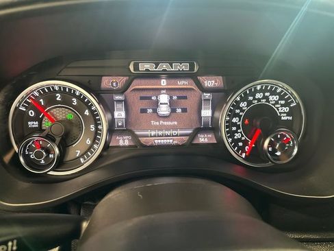 Used 2022 RAM 1500 Big Horn w/ Night Edition AWD/4WD image 14