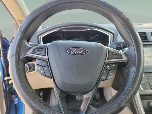 Used 2018 Ford Fusion SE FWD image 15