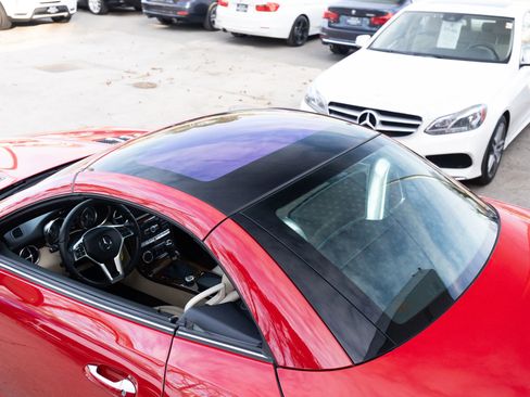 Used 2016 Mercedes-Benz SLK 350 image 16
