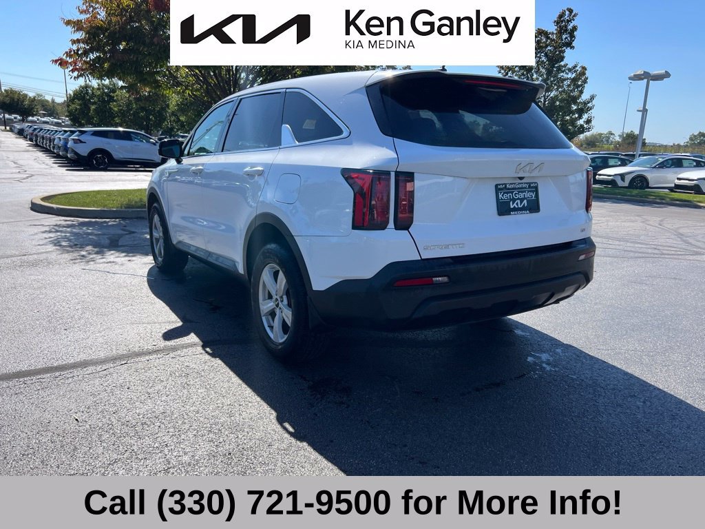 Certified 2023 Kia Sorento LX AWD/4WD image 14