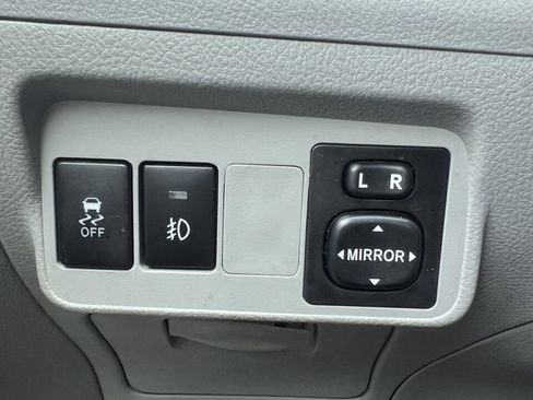 Used 2013 Toyota Corolla LE Special Edition image 20