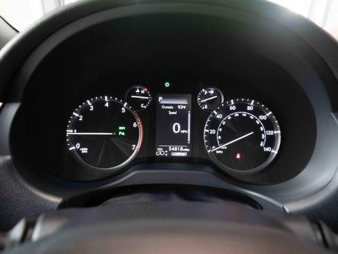 Used 2023 Lexus GX 460 Luxury w/ Sport Design Package AWD/4WD image 16