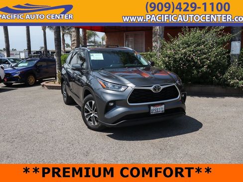 Used 2020 Toyota Highlander XLE image 1
