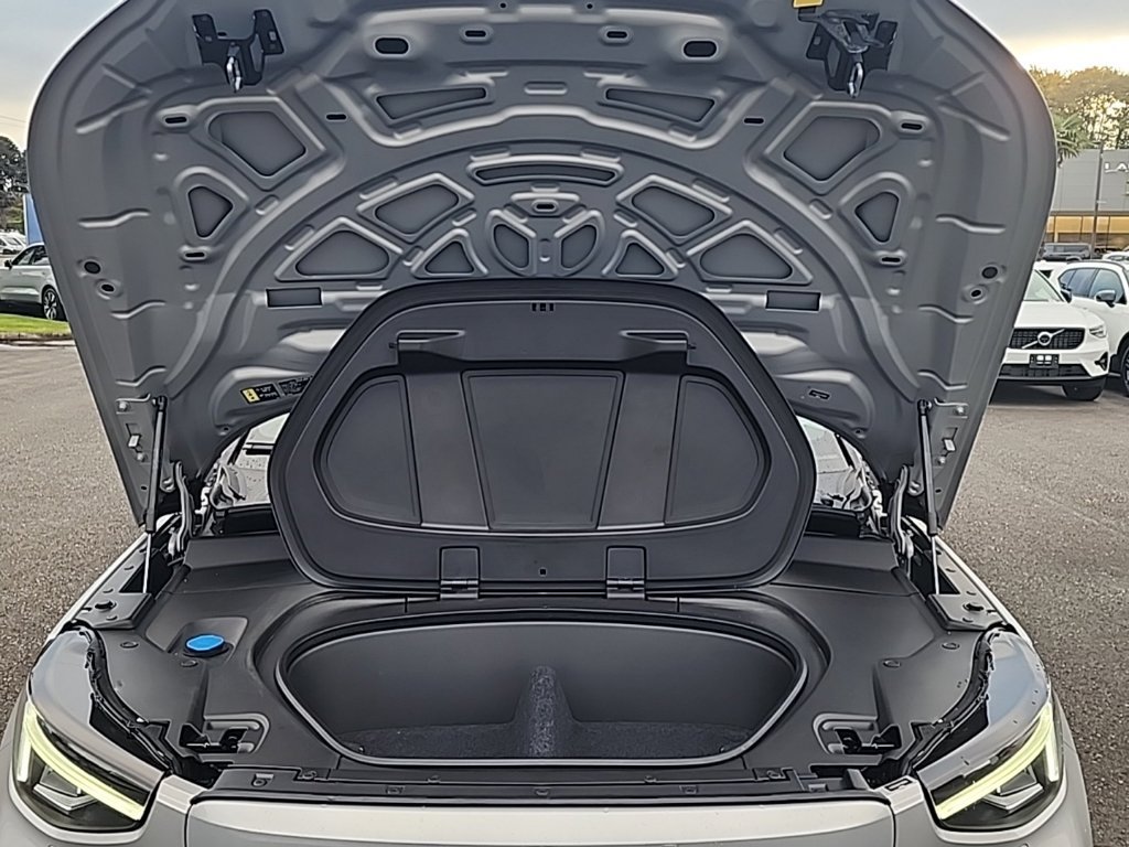Certified 2023 Volvo XC40 Recharge Plus AWD/4WD image 29