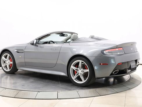 Used 2016 Aston Martin V8 Vantage S RWD image 35