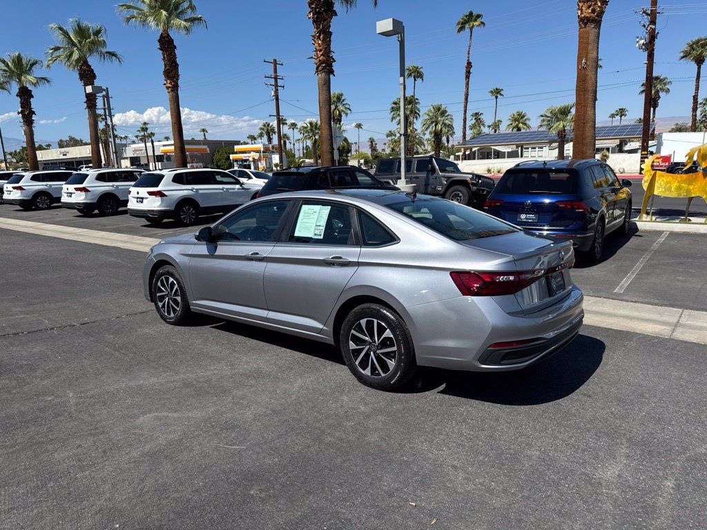 Used 2025 Volkswagen Jetta S FWD image 4