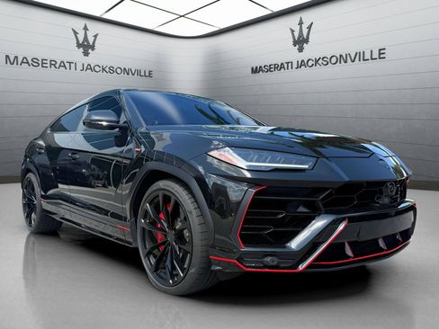 Used 2021 Lamborghini Urus AWD/4WD image 10