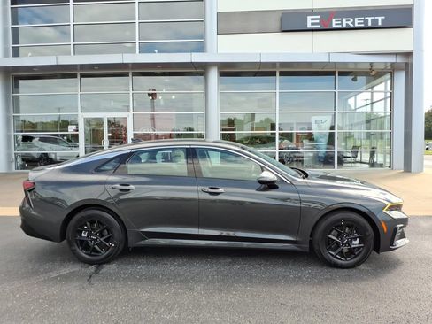 New 2026 Kia K5 LXS FWD image 2