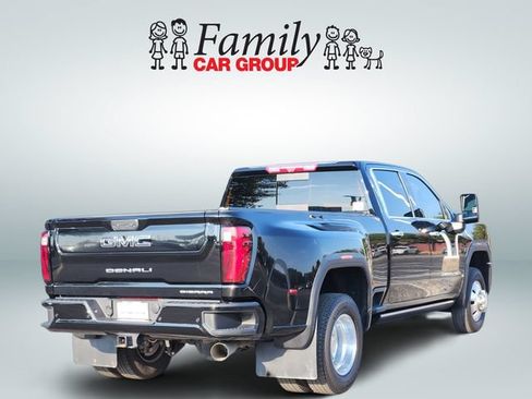 Used 2025 GMC Sierra 3500 Denali Ultimate AWD/4WD image 4