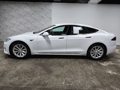 Used 2016 Tesla Model S 75 RWD image 2