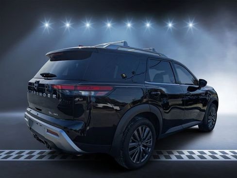 Used 2022 Nissan Pathfinder SL w/ SL Premium Package AWD/4WD image 3