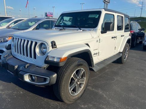 Used 2023 Jeep Wrangler Unlimited Sahara AWD/4WD image 4