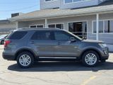 Used 2017 Ford Explorer XLT image 6