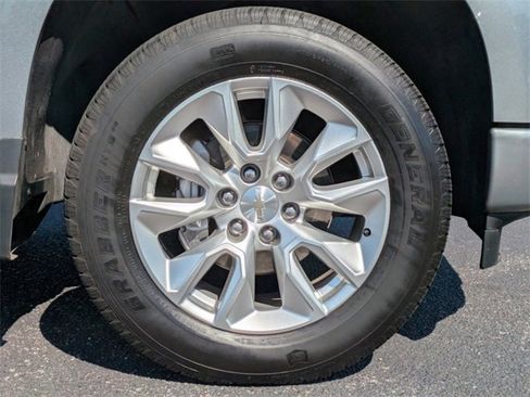 Used 2024 Chevrolet Silverado 1500 Custom image 12