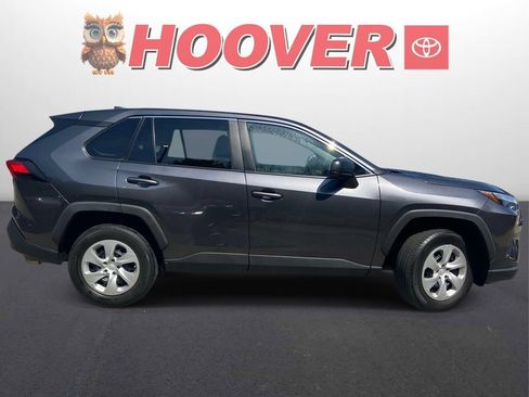 Used 2024 Toyota RAV4 LE FWD image 5