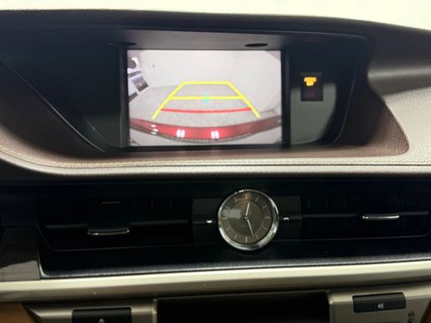 Used 2018 Lexus ES 350 ES 350 Sedan 4D image 19