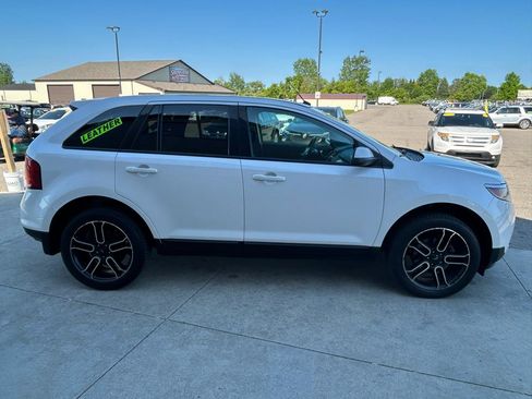 Used 2013 Ford Edge SEL w/ Black-White Styling Pkg FWD image 4