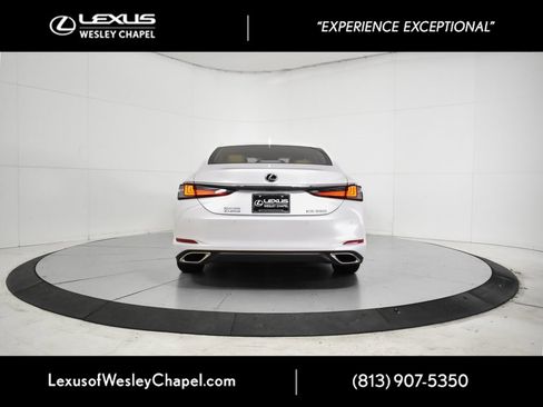 New 2025 Lexus ES 350 w/ Premium Package image 3
