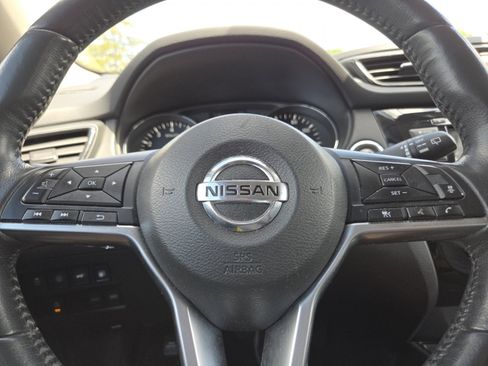 Used 2018 Nissan Rogue SL FWD image 31