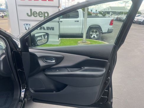 Used 2024 Nissan Murano SV w/ SV Midnight Edition Package FWD image 32