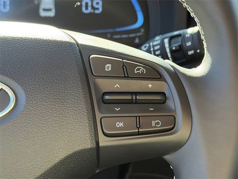 Certified 2025 Hyundai Venue Limited image 26