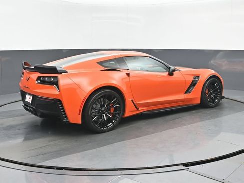 Used 2019 Chevrolet Corvette Z06 RWD image 3