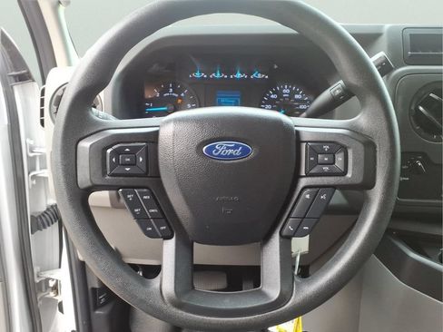 Used 2023 Ford E-450 and Econoline 450 Super Duty RWD image 30