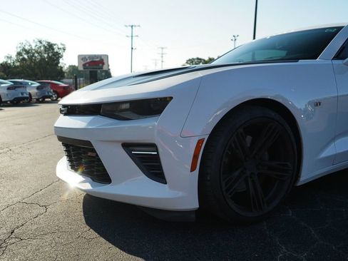 Used 2017 Chevrolet Camaro SS RWD image 17