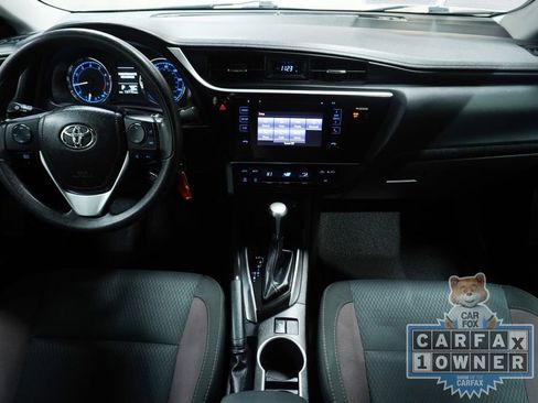 Used 2017 Toyota Corolla LE image 17