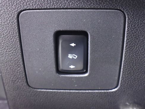 Used 2016 Ford F150 Platinum w/ Technology Package AWD/4WD image 12