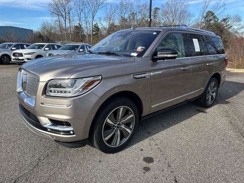 Used 2019 Lincoln Navigator Reserve w/ Cargo Package image 3