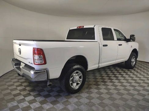 Used 2023 RAM 2500 Tradesman w/ Chrome Appearance Group AWD/4WD image 9