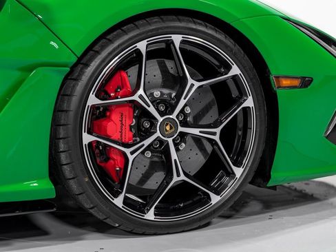 Used 2024 Lamborghini Revuelto image 45