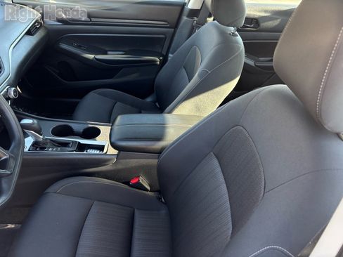 Used 2024 Nissan Altima 2.5 S image 16