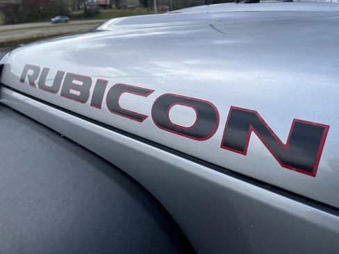 Used 2017 Jeep Wrangler Unlimited Rubicon w/ Connectivity Group image 49