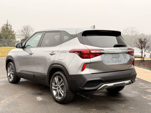 Used 2022 Kia Seltos LX image 9